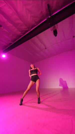 Mandy Jiroux Instagram - ❤️‍🔥✨❤️‍🔥✨ ⁣
⁣
Choreo & feels: 🙋🏻‍♀️ ⁣
🎥 skills: @bobby11dacones