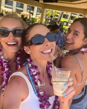 Mandy Jiroux Instagram - What do you get when you mix magic & heaven?✨😇 The most perfect vacation in Hawaii! 🥰❤️‍🔥🌺 Beyond grateful 🥹