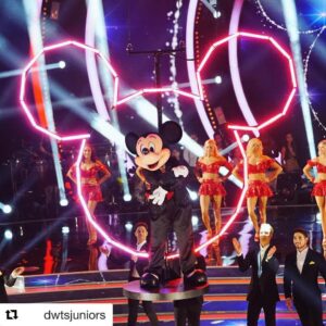 Mandy Moore Instagram - Happy 90th Mickey!!! @dwtsjuniors see ya next week!!!!!! 🤩