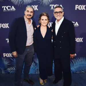 Mandy Moore Instagram - Happy Labor Day Dance Fans!!! Thinking back to hanging with our @danceonfox EP’s @jeffthacker and @mikeyurchuk at the FOX TCA’s last month. Make sure to tune in TONIGHT and vote for YOUR favorite dancer! We will be laboring all day to bring you a fantastic show tonight!!! 💃💃💃💃