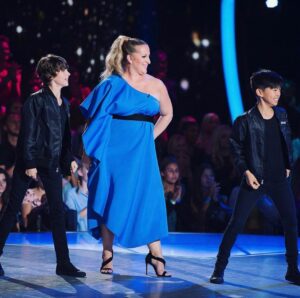 Mandy Moore Instagram - I love working as a choreographer on @dancingabc ..... but what a treat it has been being in front of the camera with my @dwtsjuniors family #ponytailgoals #dwtsjuniors #workhard #lookatmyheels