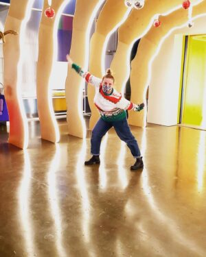 Mandy Moore Instagram - Lots of love and respect to all the dancers we were fortunate to hire for Zoeys’s Extraordinary Christmas. I so loved all my time spent in Vancouver and am forever grateful for all the many dancers who shared their talent and time with us…and of course the biggest love fest for Team Dance! @jillymeyers and @jeffreymortensen FOREVER ❤️❤️❤️❤️❤️❤️😘