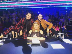 Mandy Moore Instagram - @dwtsjuniors is back tonight and we are very grateful, but want to know what I am most grateful for? @valentin and @adaripp ankles...I love them as much as I love these Jrs! 😜  I am also incredibly grateful for my glam team of @rhondaspiesstylist @mikeystyles @melissajaqua and @tongreenmakeup Thank you for making a lady feel awesome 😘