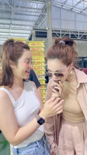 Maneerat Kam-Uan Instagram - กินแบบนี้อร่อยกว่าเยอะ😜