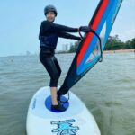 Maneerat Kam-Uan Instagram – ลองดู #windsurfing 
เป็นกีฬาที่ท้าทาย ความแข็งของทุกส่วน โดยเฉพาะ หัวไหล่ เท่ห์ แต่กำลังเรายังไม่ถึงในตอนนี้… ⛵️⛵️