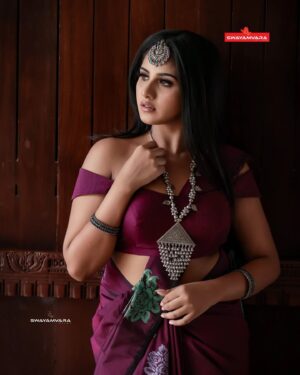 Maneesha Mahesh Instagram - ✨

Costume  @swayamvarasilksindia
 
Location @the_travancore_heritage 

Photography @ @abi_fine_shooters 

MUA  @vijilsmakeover 

Styling @leirakuncysiby 

Jewellery @planetjewel