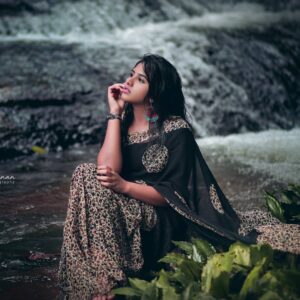 Maneesha Mahesh Instagram - ⚡🌸✨#instagood#naturephotography#photography#actress#padathapainkili#asianet#maneeshamahesh click:@bipinkr9