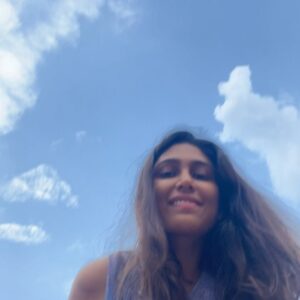 Manisha Yadav Instagram - 📧Dear Sky Gods— from the last few days you turn gloomy and before we could expect a  splatter you turn back to your bright self with clearest skies 🌞.. Stop teasing us ( the people of chennai) . Or Are u PMS-ing ?? Bring out your emotions and burst into tears -.. don’t you think it’s high time , your burning us at 41 degree C .
Rain gods take Over 🙏.

#tuesdaythoughts💭