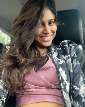 Manisha Yadav Instagram - #saturdaysmiles #weekendvibes #goodhairdayselfie 😝

📸 ; me, mein , naan