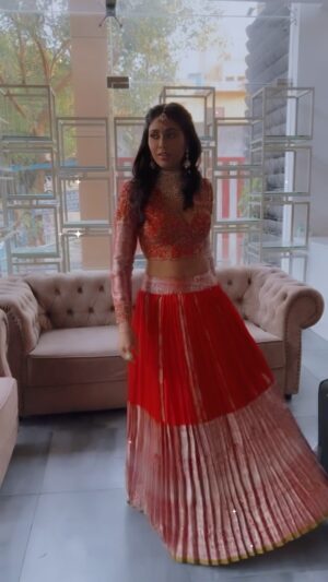 Manisha Yadav Instagram - This song 🤍

Outfit & Styling @savinidii_official 
Shot by @crackjackphotography 
Jewellery @challani_jewellery 
Makeup @kaviyaartistry_off 
Location @savinidii_jewellery 

#Royal #Look #Photo #Shoot #Diamonds #jewelry #Outfit #Savinidii #Challani #FeelingGood #InstaDaily #Instagood #instafashion #kgf2 #mehabooba #kgf #mehaboobasong #reels