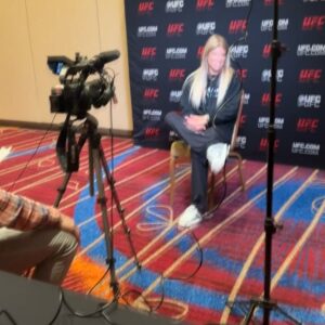 Manon Fiorot Instagram - Fight week part 1 ✍️🎤📹👊✅