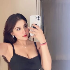 Manul Chudasama Instagram - Love what you see. 👀🥶 
#riseandshine #goodmorning #goodvibes 
.
.
.
.
.
.
.
#photooftheday #instagood #instadaily #instamood #instalike #instafashion #instalove #instacool #explore #viral #viralpost #foryou #fyp #photo