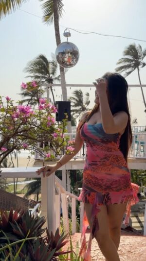 Manul Chudasama Instagram - Naina da kehna 👀💘
#goa #goodmorning #morningmotivation 
.
.
.
.
.
.
.
.
#reels #sunrise #reelsinstagram #viral #explore #explorepage #foryou #foryoupage #sunset #trend #nainadakehna #diljitdosanjhsongs #insta #instagood #instadaily #instalike #instamood #instalove #instavideo