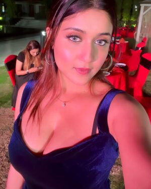 Manul Chudasama Instagram - #selfies after long🦋
Good morning ✨🚀
#sunday #sundayfunday 
.
.
.
.
#photo #foryou #fyp #explore #viral #viralphoto #blue #selfies #selflove #like #insta #instagood #instadaily #instamood #instamood #instalike #instalove