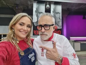 María Eugenia Larraín Instagram - Hoy a las 22:30 hrs " El Discipulo del Chef" en CHV... se viene con todoooo, los esperamos!!!!
@discipulochv 
#sabores
#cocina
#arte 
#chile 
#españa