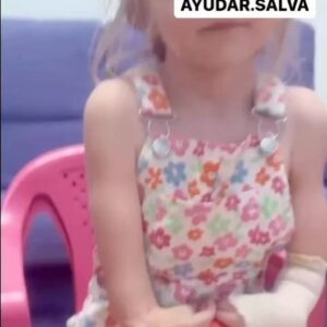 María Valenzuela Instagram - Juanita nos necesita una vez más! Nos ayudas con tu granito de arena? El Alias: ayudar.salva 🙏🏻🙏🏻🙏🏻 Gracias a todos 💖