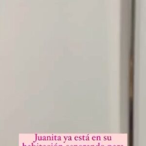 María Valenzuela Instagram - Juanita va nuevamente a otra operación y ya perdí la cuenta de cuántas van. Pero ella no pierde su sonrisa y su alegría! Es una pequeña guerrera que convive con el dolor! Ayudemos a la princesa 👑 Juanita! Hay que recaudar $4.000.000 Difundí por favor 🙏🏻 y dona lo que puedas al Alias: AYUDAR.SALVA Mil gracias ❤️
