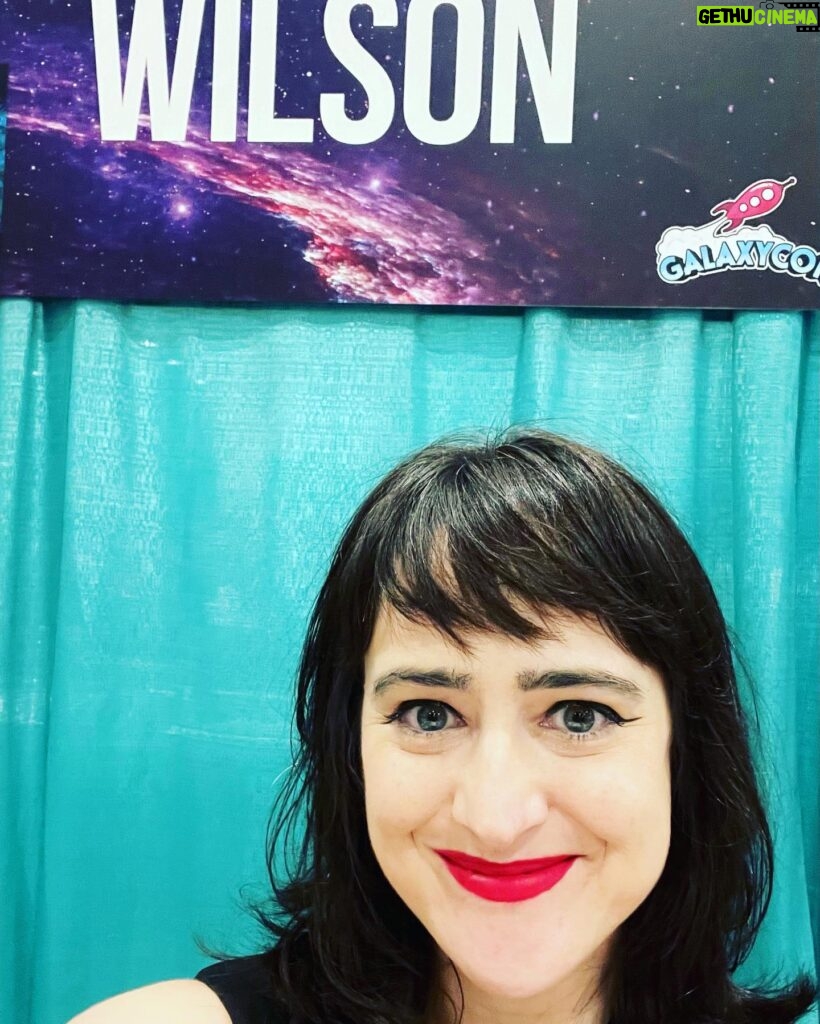 Mara Wilson Instagram - THANK YOU RALEIGH and @galaxyconraleigh! I had a lovely time meeting y’all, talking about why the SAG-AFTRA strike is important, and getting to meet some of my heroes! 📚🌈