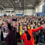 Mara Wilson Instagram - Thank ye, Scotland! I am really going to miss this beautiful city and some of the KINDEST fans I have ever met! I cannot wait to come back here. Thank you fans and @djtomfinkill for a FANTASTIC panel, and thank you @comicconscotland for having me! (And an additional thanks to @wearewildfang for the awesome suits!) 🏴󠁧󠁢󠁳󠁣󠁴󠁿 ❤️