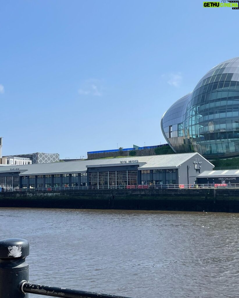 Mara Wilson Instagram - So long, beautiful Newcastle! Loved being at @comicconnortheast and meeting some of the NICEST people I’ve ever met! Special shoutouts to the fans who gave me a box of Cheerios, the woman who NAMED HER DAUGHTER Mara after me (!!!), this adorable dog dressed as Stitch, lovely afternoon tea at @malmaison on the Quay, WONDERFUL Indian food from @simlanewcastle and delicious Jamaican takeaway from Lev’s Delivery, and most of all the AMAZING women at Fenwick’s and the Clinique counter at @marksandspencer, who helped me pick out a beautiful dress and the perfect makeup for the event after BA lost my luggage! (I got it back a day before I left — all’s well that ends well!) I was so sad to leave the kind Geordies (and Scots!), the lovely Toon, and the beautiful countryside. I can only hope to be back soon!