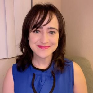 Mara Wilson Instagram - I give you: CAMEOS RUINED BY CATS! So adorable, and so annoying when I’m filming. BUT! If you’d like to get a Cameo from me, with or without an annoying cat, LINK IN BIO! I’d love to make a video for you. 😻