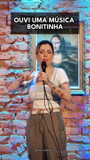Marcela Lahaud Instagram - Quero ver QUEM CONHECE ESSA MÚSICA também 😂😂😂!

.
.
#Humor #HumorBR #StandUp #StandUpBr #Relacionamento #Piadas #Piada