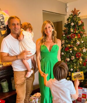 Marcela Sabat Instagram - 🎄 Feliz Navidad les desea la familia Sarquis Sabat ❤️. Espero que puedan celebrar valorando lo más importante, la familia. ¡Un abrazo grande!