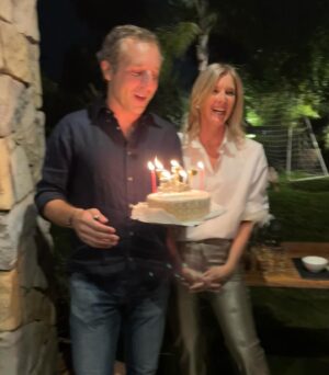 Marcela Sabat Instagram - 🌷Un año más! Y un lindo finde cumpleañero... Solo amor y gratitud en esta etapa de mi vida, por mi familia, amigos y trabajos. 
Gracias a cada uno de ustedes por sus lindos deseos y mensajes, que todo ese amor se les multiplique! 
Un besito grande ❤️.