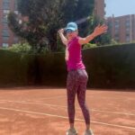 Marcela Carvajal Instagram – Unstoppable!! I need to move!! Time for some #tennis.  Missing you @mmargaretjacquet y my friend #pasquale.  Mañana de tennis y yoga!! Esta noche un poco de baile @simonpatricio_samper.  A veces extrañar a mi familia me pone down y hacer ejercicio, moverme y hacer diferentes cosas me sube el ánimo!  Lo has intentado?  Leggings de @iamadrianayanez @mysiluetafajascolombianas