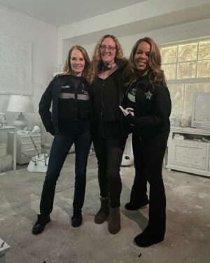 Marg Helgenberger Instagram - BONUS! #womenshistorymonth & a new episode of #csivegas Catch my exquisite partner in crime solving @therealpaulanewsome & me tonight on @cbstv! Directed by #stephanieamarquardt & written by @marisatam.matasiram Or stream on @paramountplus