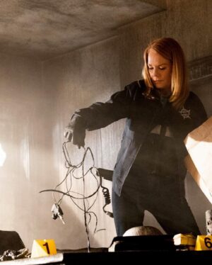 Marg Helgenberger Instagram - BONUS! #womenshistorymonth & a new episode of #csivegas Catch my exquisite partner in crime solving @therealpaulanewsome & me tonight on @cbstv! Directed by #stephanieamarquardt & written by @marisatam.matasiram Or stream on @paramountplus