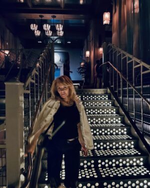Marg Helgenberger Instagram - In the Big Apple this weekend to honor the late great Paula Weinstein. A beautiful memorial, held during @tribecca film festival, where Paula’s genius as a producer, guided the festival for over a decade.

Paula’s extraordinary daughter Hannah Rosenberg, hosted a perfect day filled with deeply heartfelt tributes, laughter, & a Motown dance party at @sohograndhotel

Added bonus was getting to hang with one of my idols, the legendary @janefonda !

Thank you @hmsrose for producing a fitting tribute to your mama.  And to my amazing husband #charliehaugk for taking all the 📸
#PaulaForever