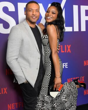 Margaret Odette Instagram - Whip Whip🖤🤍
.
.
.
Sex/Life season 2 premiere fiesta. A fully magical night!
💇🏾‍♀️ @larryjarahsims 
💄 @porschefabulous 
💃🏾 @ain_nai
📷 Charley Gallay
#imthebar #margaretodette #sexlifenetflix #strongblacklead #simstyled #beautybyporsche #ainsmith