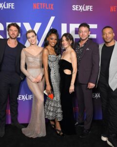 Margaret Odette Instagram - Whip Whip🖤🤍
.
.
.
Sex/Life season 2 premiere fiesta. A fully magical night!
💇🏾‍♀️ @larryjarahsims 
💄 @porschefabulous 
💃🏾 @ain_nai
📷 Charley Gallay
#imthebar #margaretodette #sexlifenetflix #strongblacklead #simstyled #beautybyporsche #ainsmith
