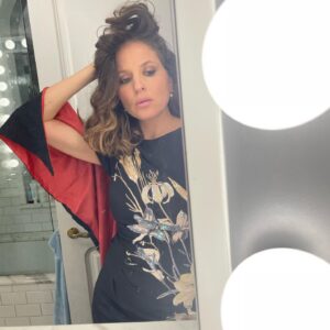 Margarita Levieva Instagram - First time out without the baby since he was born.
First time in heels in 14 months.
Way past my bedtime, and this is what I spend my time doing 🤦🏼‍♀️

@nicolemillernyc it’s all your fault, since you put me in this magical dress!!

Thanks @metopera for getting me out of the house. And @nicolemillernyc for making me feel like  I belong at  Lincoln center. 💫  #médéa #metropolitanopera #openingnight #vanitydoesntceasewithmotherhood

Oh, and the opera was FANTASTIC!!!!!👏🏻👏🏻👏🏻