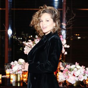 Margarita Levieva Instagram - 🌸🌸🌸 @esteelauder 🌸🌸🌸