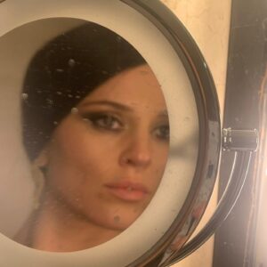 Margarita Levieva Instagram - Have you met Sara Fonte yet?!!

#infromthecold
#getonit 
#netflix 

@in_from_the_cold_netflix 
@netflix

📸 @samanthalopezs