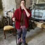 Margherita Vicario Instagram - Com’ero sul set Vs come sono veramente 😏❤️‍🔥 (o Del Fascino del Set) GLORIA! è ancora al cinema. 🕊️🕊️🕊️ . @01distribution @tempestafilm @rai_cinema