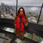 Margherita Vicario Instagram - Le proiezioni di Gloria! al @siffnews 🇱🇷SEATTLE INTERNATIONAL FILM FESTIVALsono state bellissime. Viaggio di lavoro, ma turista presso me stessa. Audience fomentatissimo e sincerely moved. They LLLLOVE the anachronism. Grazie @angelace per l’accoglienza e tutti i 7.740 volontari. qui molti film, molti granchi e parecchi Nirvana, più un’ altra serie di cose particolari…Buonanotte✨✨✨ @tempestafilm @rai_cinema @tell.film @01distribution