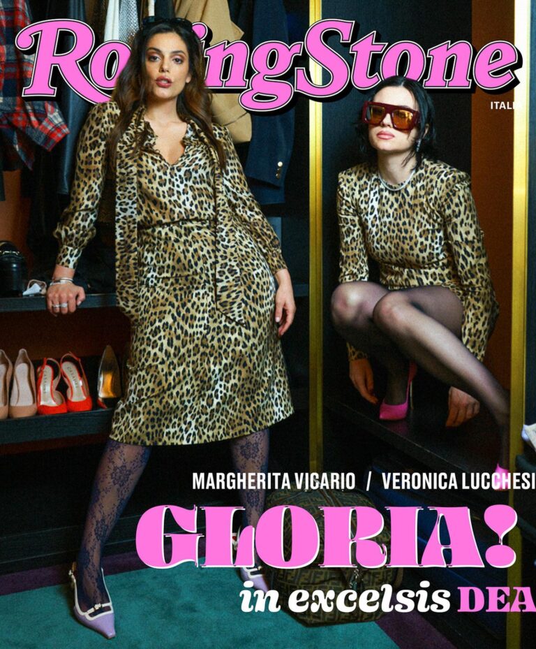 Margherita Vicario Instagram - @margheritavicario alla regia, @veronica___l in scena: è un doppio esordio da copertina quello delle due cantautrici al cinema con ‘Gloria!’, un film travolgente (già in concorso a Berlino) che parla di musiciste dimenticate dalla Storia per aprire un dibattito anche sulla contemporaneità dell’industria. Un racconto di chiavi che possono (finalmente) aprire porte. E di sorellanza. Perché da sole non si fa niente, men che meno la musica La cover story al LINK IN BIO Intervista: @kinechia Photographer: @clellinovara Rolling Stone producer: @mros77 Art Director: @mindglass per @leftloft.design Rolling Stone Fashion Editor: @francescapiovano Hair Styling: @cotrilspa Stylist Margherita Vicario: @simonesifufurlan Stylist Veronica Lucchesi: @mrlollo Photographer Assistant: @a.biag.io Margherita Vicario Stylist Assistants: @beatricemelandri @itsgaiabonfiglio @atramsol Veronica Lucchesi Stylist Assistant: @paolosbaraglia Video Maker & Editor: @simonedurantegroup Video Operator: @maurizio_valentini_foto_video  Location: @hotelvilon Per #Gloriailfilm Produzione: @tempestafilm con @rai_cinema Distribuzione: @01distribution