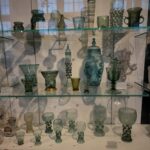 Mari Natsuki Instagram – #victoriaandalbertmuseum 
#glasses
#history
#beautiful

で、ヴィクトリア・アンド・アルバート博物館の続きね….3fのglassへ、年代が古い程、細工が緻密ですごい！ガラス好きにはたまらないコーナーです🆒
