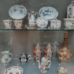 Mari Natsuki Instagram – #londondiaries 
#victoriaandalbertmuseum 
#creativity 
#ceramics
#history

昨日は、V &Aへ…..

ヴィクトリア・アンド・アルバート博物館は400万点ものコレクションの国立博物館！
無料です。

あらゆる人に美術作品を鑑賞する機会を与え、労働者の教養を高め、国内のデザイナーや製造業者に刺激を与えることをコンセプトに1852年に造られたミュージアム、とにかく広いので、マリーねは、いつも最上階の4fから攻めます！

セラミックから〜
伊万里とかあって素敵‼︎