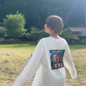 Mari Yaguchi Instagram - 藤田ニコルちゃんが
エヴァの激アツロンＴ送ってくれましたー😍🔥✨
図柄が３５１😍
最高の瞬間😍
デザインも可愛かったので、
自分で注文しようと本当に思ってたところに、
ニコルちゃんが送ってくれたのです🥹✨
本当にありがとーーーーー😂✨
パチンコ屋さんでニコルちゃんに会えたら
絶対隣に座ろう🤫w