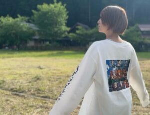 Mari Yaguchi Instagram - 藤田ニコルちゃんが
エヴァの激アツロンＴ送ってくれましたー😍🔥✨
図柄が３５１😍
最高の瞬間😍
デザインも可愛かったので、
自分で注文しようと本当に思ってたところに、
ニコルちゃんが送ってくれたのです🥹✨
本当にありがとーーーーー😂✨
パチンコ屋さんでニコルちゃんに会えたら
絶対隣に座ろう🤫w
