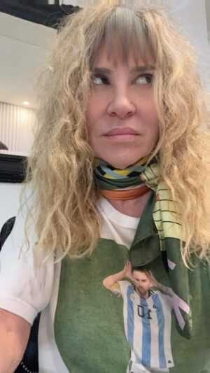 María Carámbula Instagram - Gracias por las risas siemprE, amichino @cristianreyok @cristianreystyle 😂😂💐🙏
