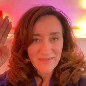 Maria Doyle Kennedy Instagram - Beautiful new children’s TV show #DizzyDeliveries launching today on #RteJnr. The programme uses #Lámh, a valuable communication for so many. We had the pleasure of writing the theme tune , one of the most joyful things we’ve been asked to do.
😊😊😊😊😊😊😊😊😊😊😊😊😊😊
#LearnSomeLámh
#LámhTvSeries
#MacallaTeo
#TheLámhProject
#SayHello