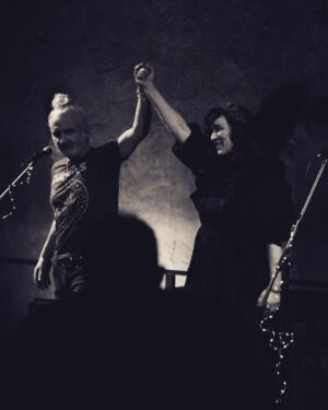 Maria Doyle Kennedy Instagram - I want to thank you so much for coming to see us perform last weekend, it was truly a life affirming experience. I think I’ve always known what it means to me to share music with people , but having lost the opportunity to do so for a while, now that it has returned I’m doubly lifted . Thank you @blackgategalway @druidtheatre @whaletheatre and especially @coughlansbarcork where Edel regaled us with stories and Ger had endless drinks at our elbows. Yere mighty folks. 
#livemusic
#newsongs
#livingwithjoywhenyouknowwhatgriefmeans
#community
(📸John Margetts)