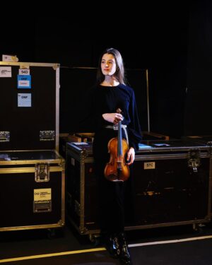 María Dueñas Instagram - Mil gracias @elpaissemanal por dedicarme esta portada y por la maravillosa entrevista, @jesusruizmantilla . Gracias @gustavodudamel , @gustavo.gimeno y @josep_pons_conductor por vuestras bonitas palabras sobre mi y gracias a todos vosotros por leerme y acompañarme. Que gran honor🙏🏻

📸: @djoolee ❤️