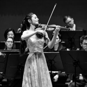 María Dueñas Instagram - Danke Basel for your warm welcome to my debut in this beautiful city😊 BRAVO @sinfonieorchesterbasel 🌹for your excellent musicianship and for trusting me in having to perform last minute without a conductor. I wish @boltonivor a speedy recovery and I’m looking forward to our second concert tonight!

📸: @bennohunziker