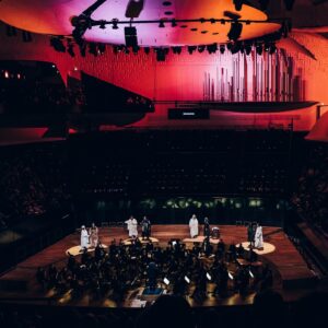 María Dueñas Instagram - Merci Paris♥️🇫🇷

📸: @ondinebertrand 

@laphil 
@dudamelfoundation
@soylavalverde
@deafwest 
@corodemanosblancasoficial 
@albertoarvelo
#djkurs
#gabrielacamejo
@mariaduenasviolin 
@gabrielaortizcomposer 
@philharmoniedeparis